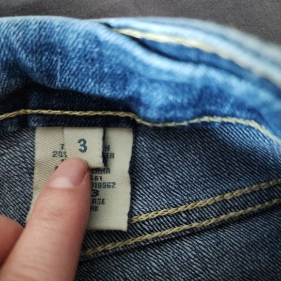 PARIS BLUES Blue Denim Jean Shorts Faded Midwash Blue Jeans Cuffed Hem Size 3 - Picture 17 of 17